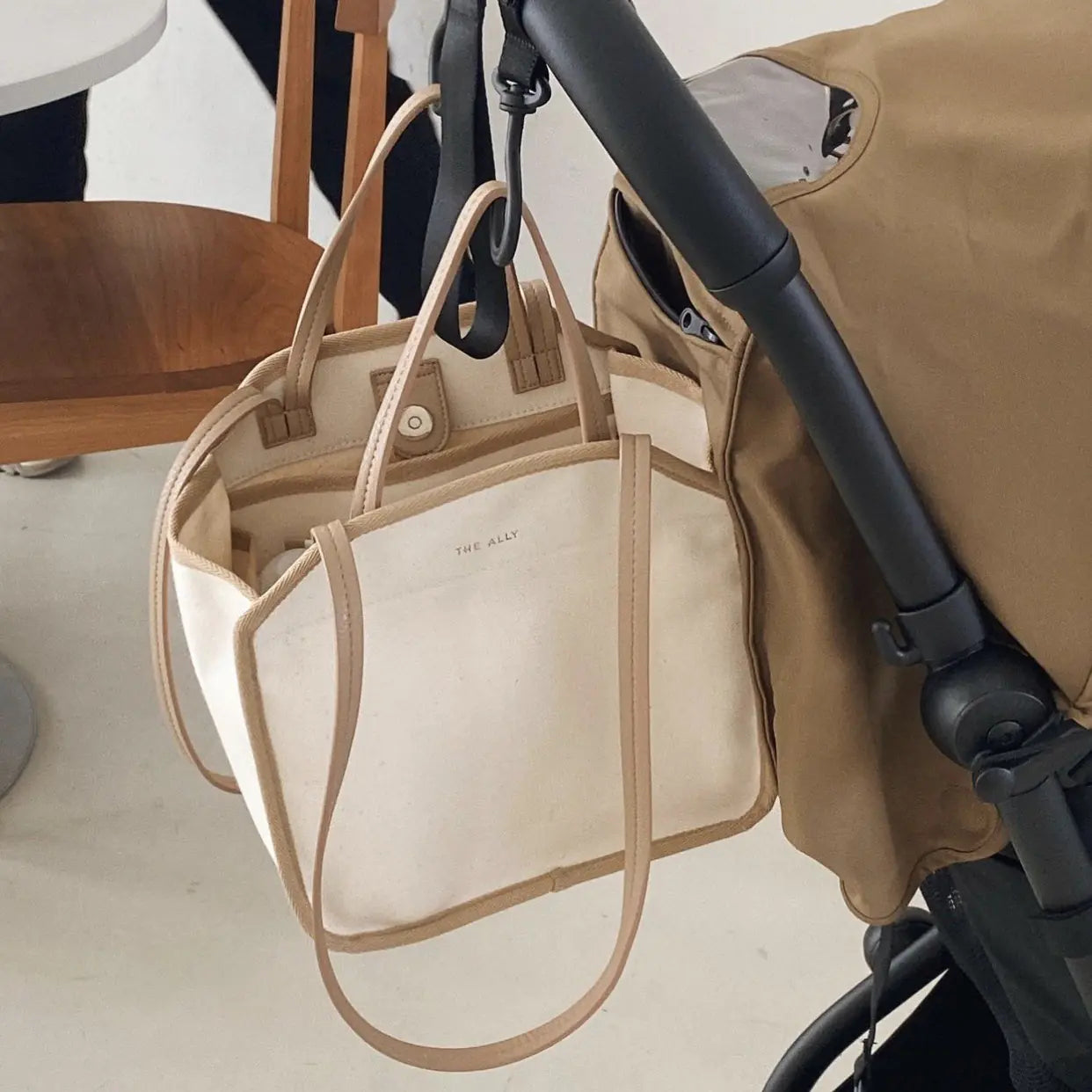 Canvas Shoulder Bag for Newborn Storage & Stroller.